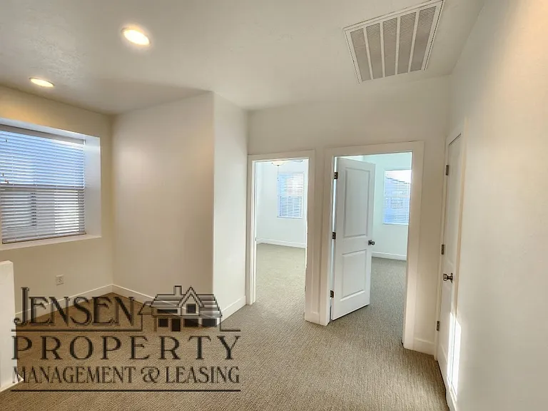 2649 E Wake Forest Ln — Photo 19