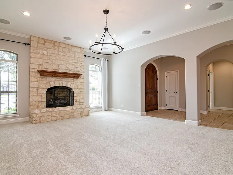 5508 La Jolla Cv — Photo 3