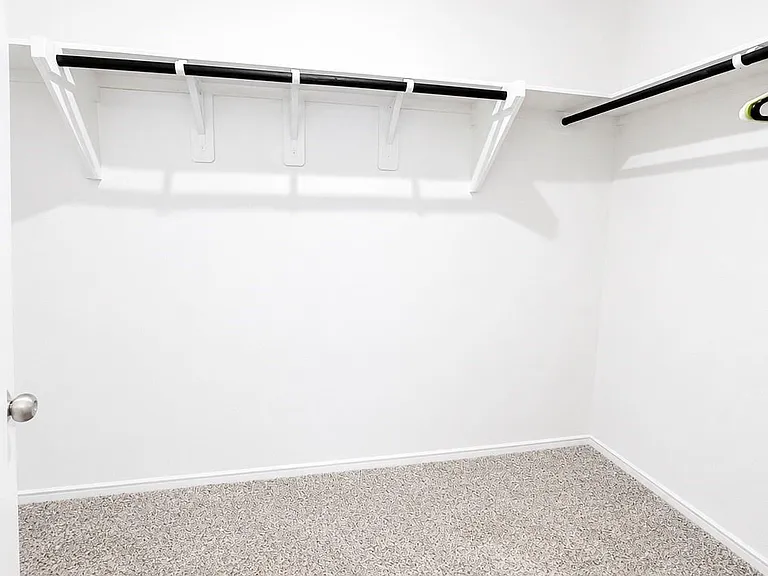 5710 Avalon Woods Dr — Photo 18
