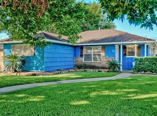 215 N 34th St, Nederland, TX 77627