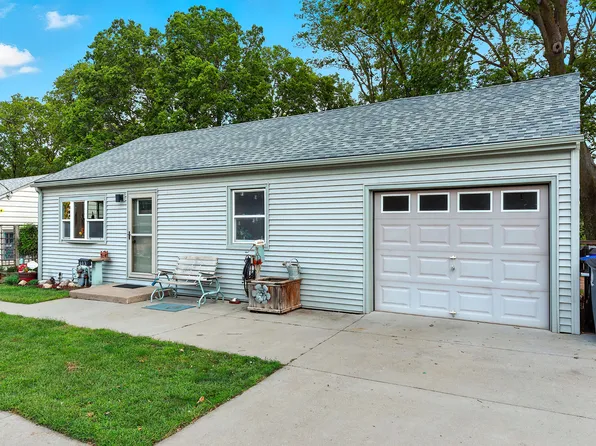 613 Grace St, Council Bluffs, IA 51503