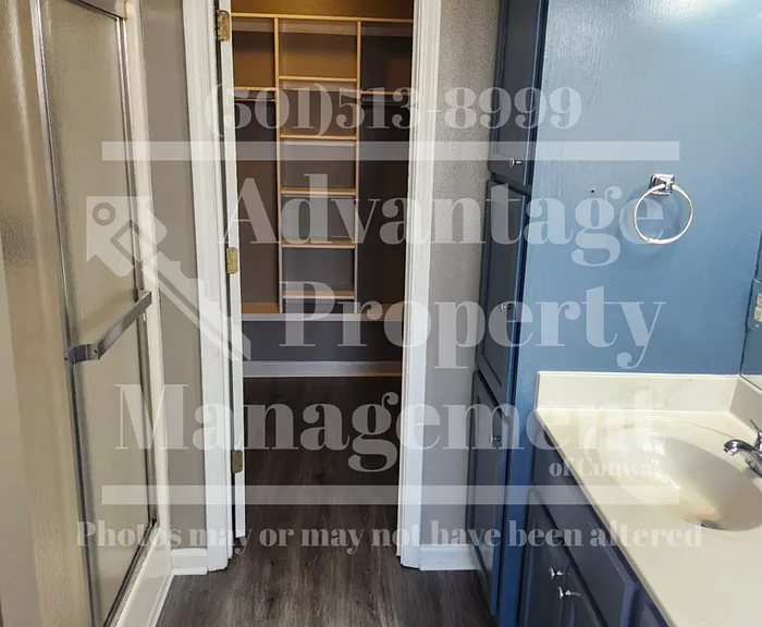 2740 York Ln — Photo 12