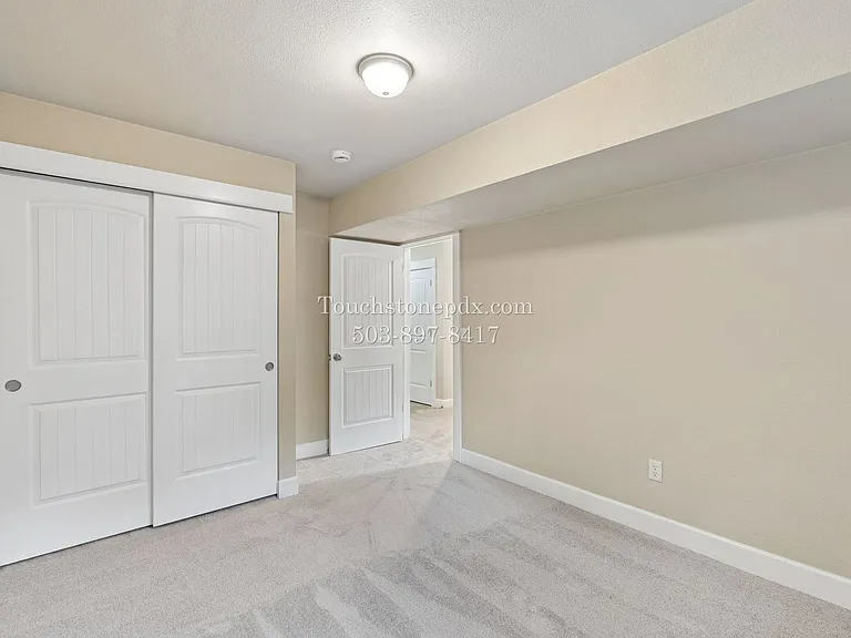2791 Warwick St — Photo 31