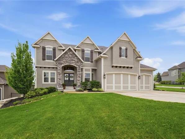 8117 Millridge St, Lenexa, KS 66220