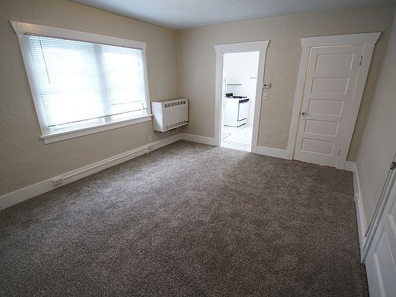 3rd image of 4514 8th Ave NE APT 6
