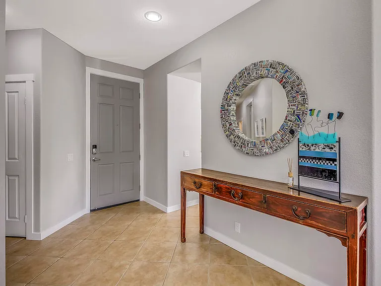 67361 N Laguna Dr — Photo 4