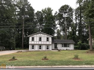 4560 Shallowford Rd, Roswell, GA 30075