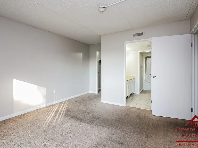 Ridge Terrace Apartments — Photo 43