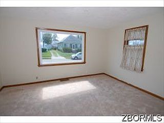 2nd image of 523 Winton Ave