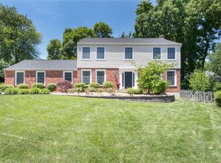 1860 Lazy Ridge Ct, Chesterfield, MO 63017