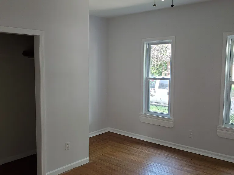 712 7th St NW #1 — Photo 7