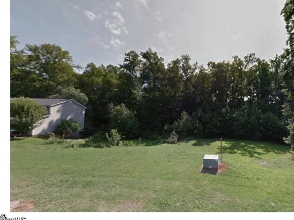 102 Stone Brook Ct, Taylors, SC 29687