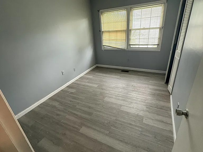 19 Edge Ln — Photo 7