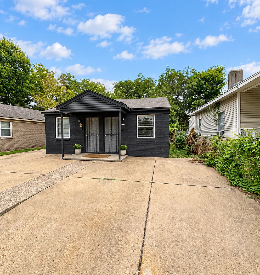 2 bed, $850 — Photo 1