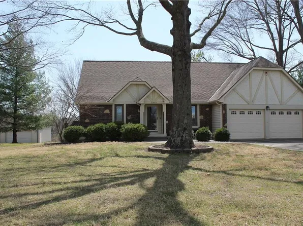 33011 E R D Mize Rd, Grain Valley, MO 64029