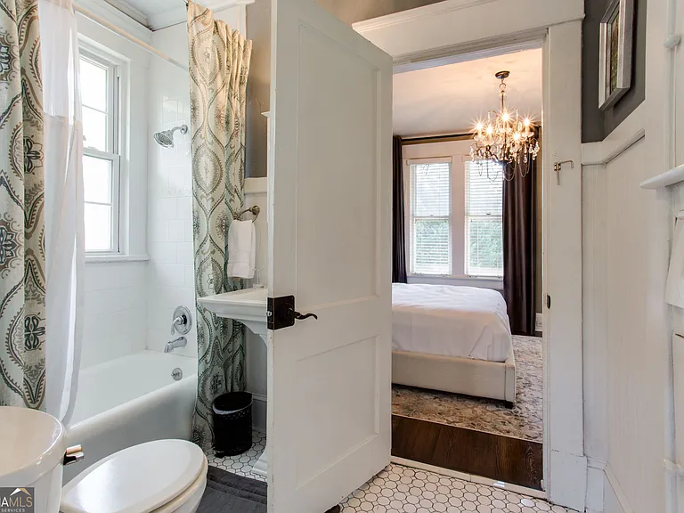 524 Seminole Ave NE — Photo 42