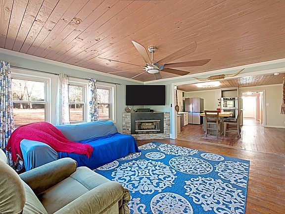 4th image of 2311 Congaree Dr