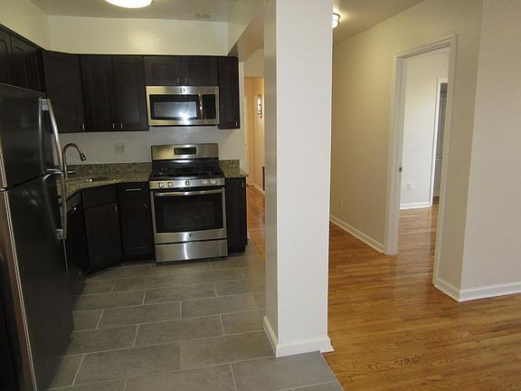 4th image of 14345 Sanford Ave APT 503