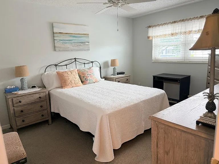 638 Snug Harbor Dr #E12 — Photo 22
