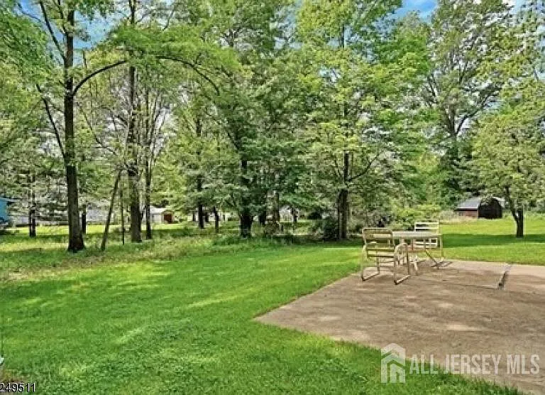 10 Cedar St — Photo 13