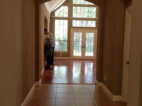 5th image of 15 Treverstone Ct