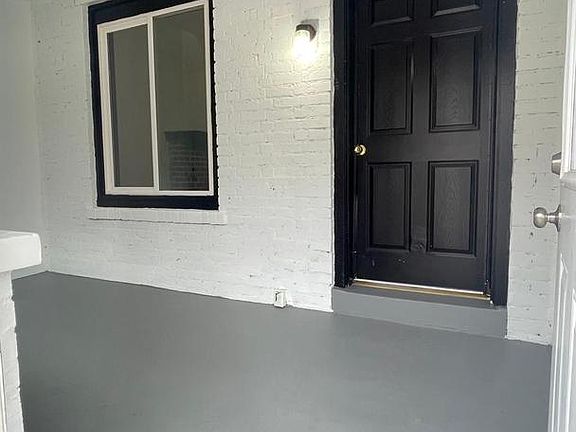 2nd image of 6114 Master St