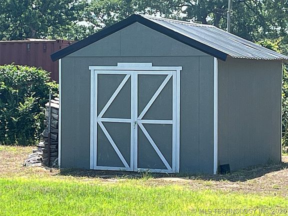2nd image of 3643 Osage Dr