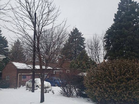 3rd image of 2042 Louis St