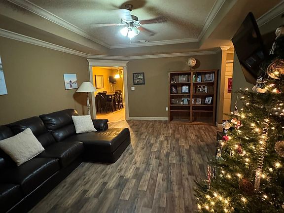 2nd image of 5604 Robin Valley Dr