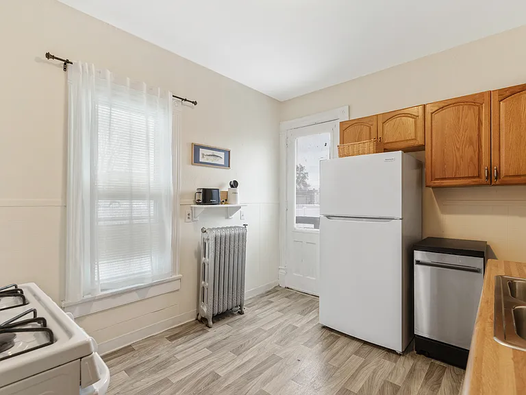 127 Ashworth Pl — Photo 10