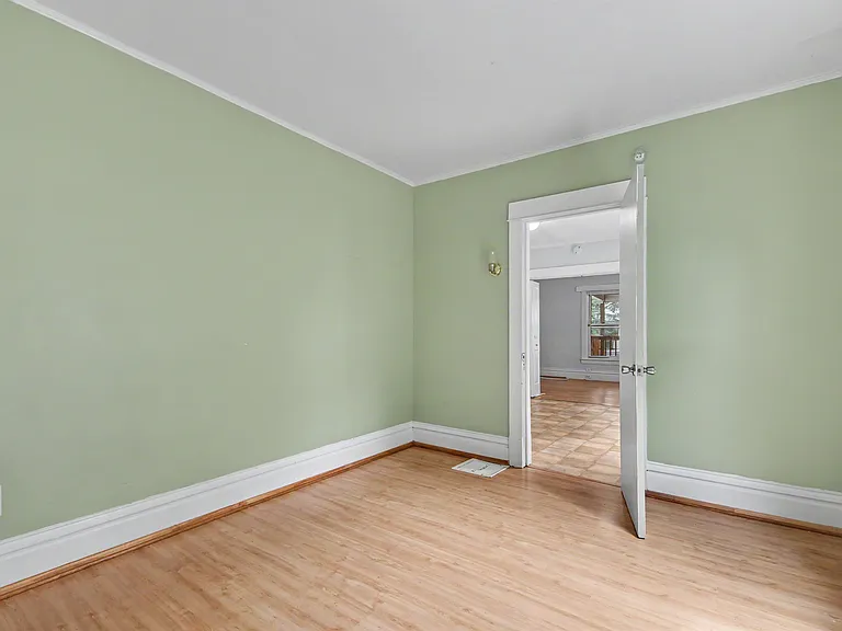 1051-1057 Pine Ave NW — Photo 9