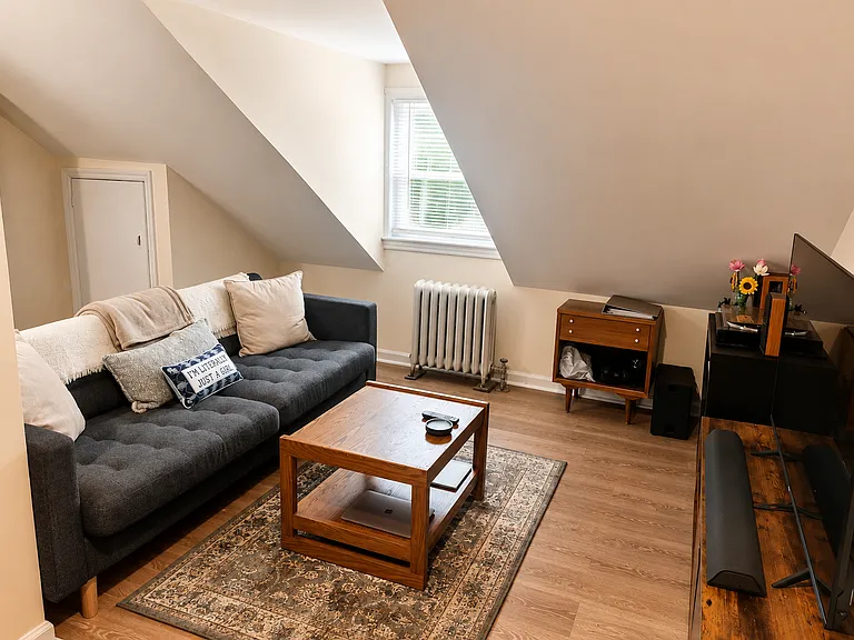 97 Florence Ave #2 — Photo 5