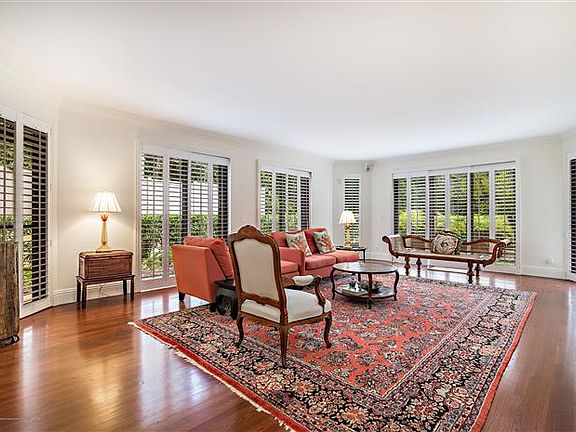 3rd image of 340 Brazilian Ave APT 102