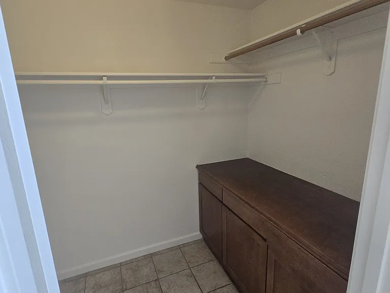 708 Eucalyptus Ave — Photo 45
