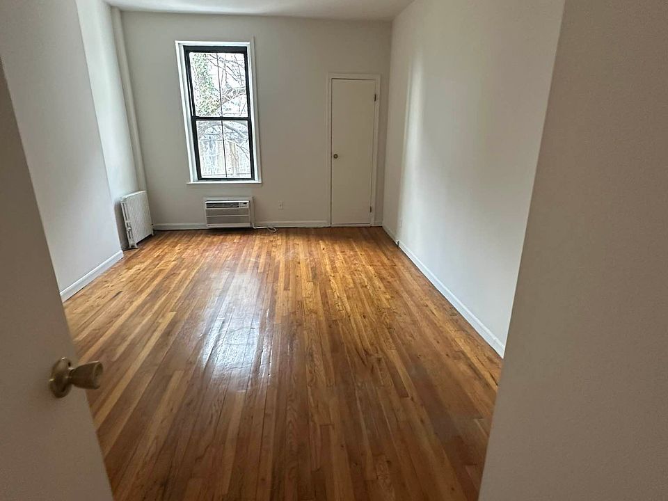 1st image of 40 Columbia Pl APT 2