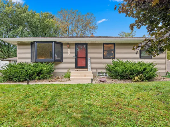 616 Hattie Ln, Woodbury, MN 55125