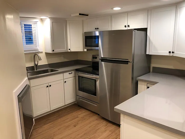 Apartment H Kitchen