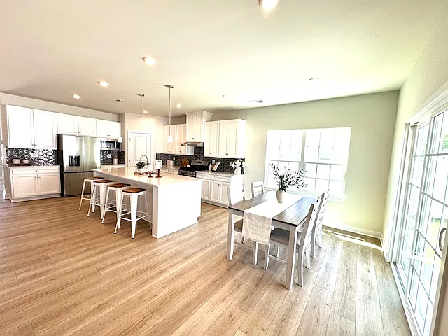 1504 Charlie St — Photo 13