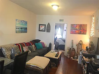 Rented by R New York