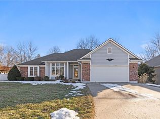 25715 E 32nd St S, Blue Springs, MO 64015