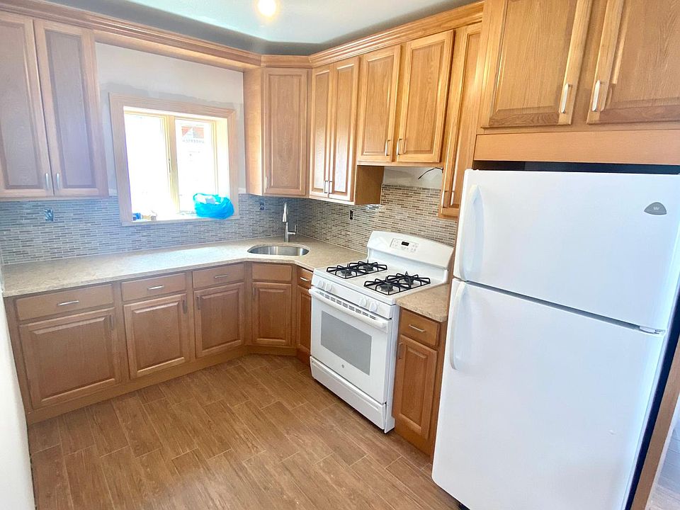 1st image of 8700 15th Ave #2
