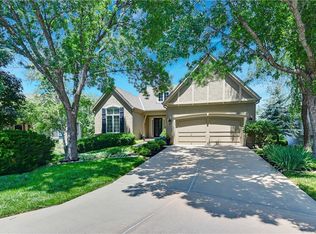 10917 S Cottage Ct, Olathe, KS 66061