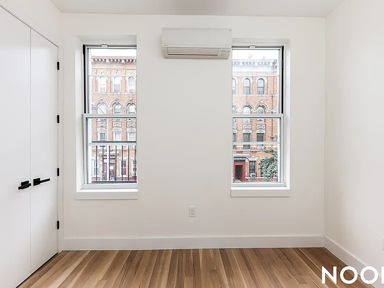 263 Stockholm St #2B — Photo 2