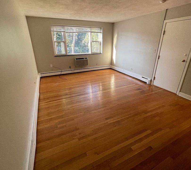 1st image of 250 Grove St #5