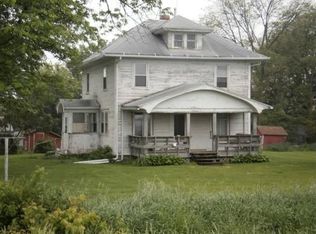 2528 Fairview Ave, Waverly, IA 50677