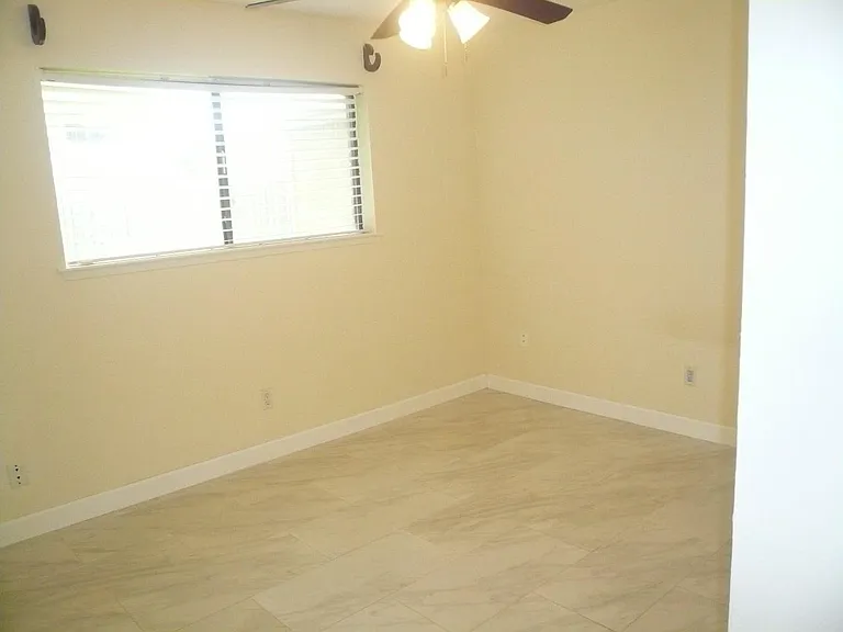 2826 Green Fields Dr — Photo 13
