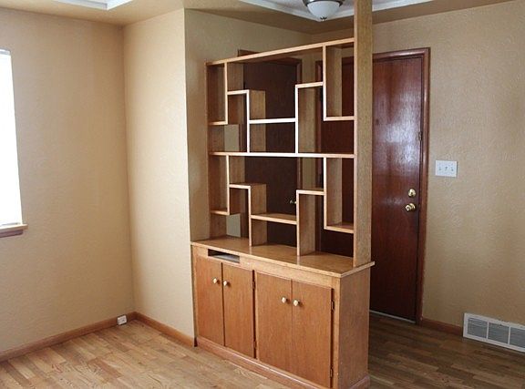 4th image of 5119 McKinley Ave