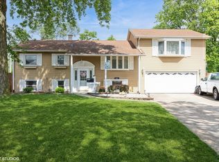 101 Cora Ct, Thornton, IL 60476