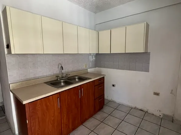 7 Cd Urb Puerto Nuevo, San Juan, PR