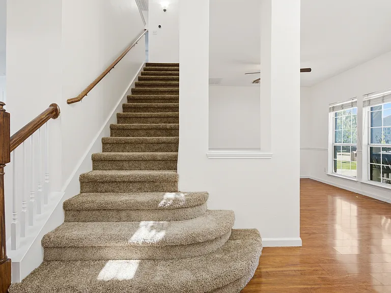 2114 Rustic Ridge Dr — Photo 38